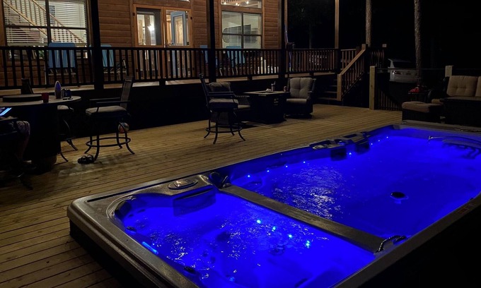 Alix Cabin | Talk about fun!! Heated Pool - Hot Tub / Lake / Boat Dock!!