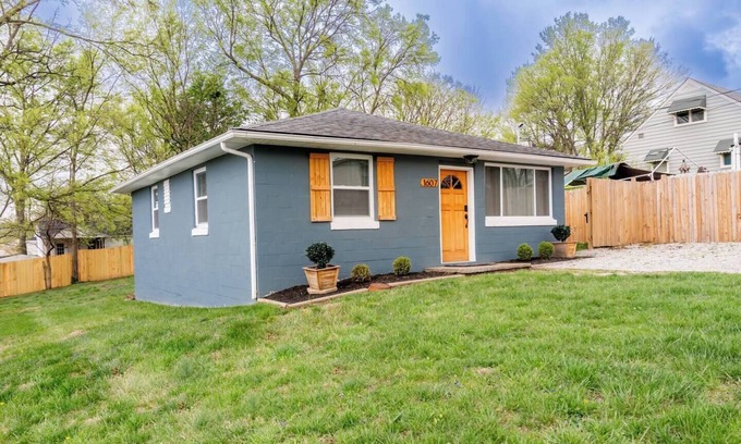 Camp Taylor House | Talk Derby To Me! - Expo, SDF, YUM, Bourbon Trail!