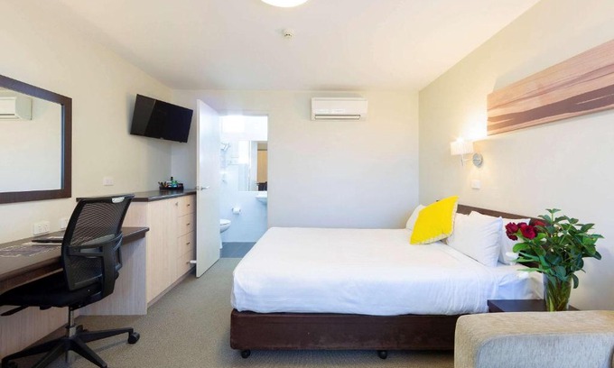 Ainslie Hotel | Tall Trees Ainslie Motel