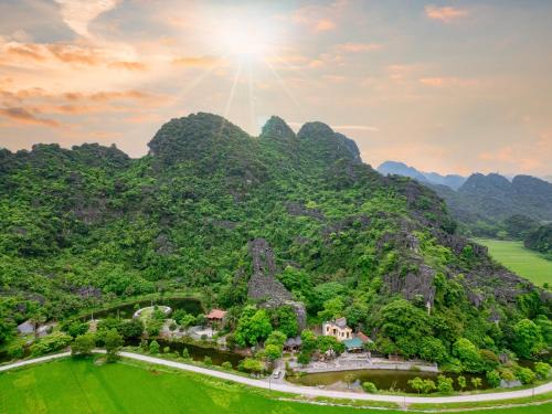Hoa Lu Cabin | Tam Coc Moutainside Homestay