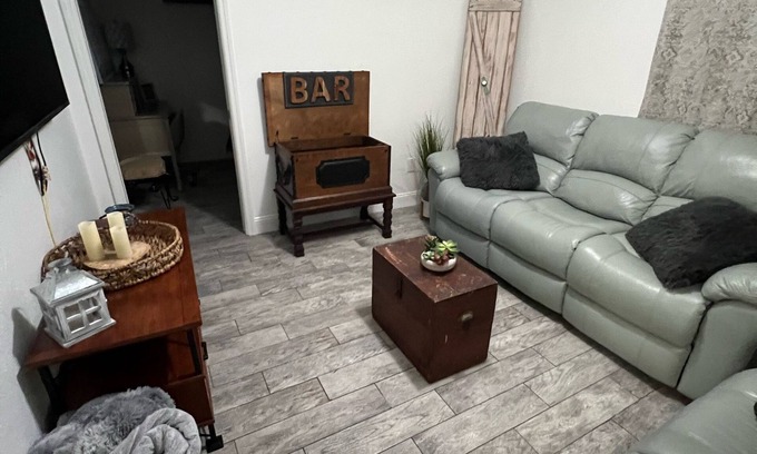 Tampa Apartment | Tampa River Oasis