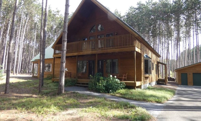 Mancelona Cabin | Tanne Valden Lodge-Schuss