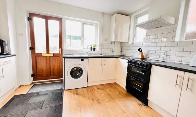 Cambridge House | Tanzanite in Cambridge