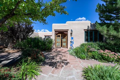 El Prado House | Taos Mountain House
