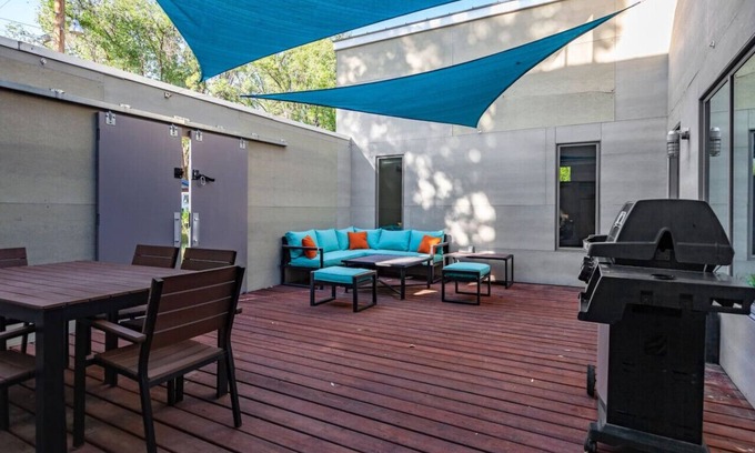 Taos House | Taos Seasons - "Luxury Taos Retreat – Experience the Seasonal Bliss"