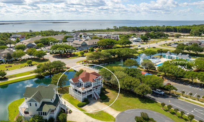 Buck Island House | Taproom's Landing: Hot Tub, Community Pool nearby, Close to Beach