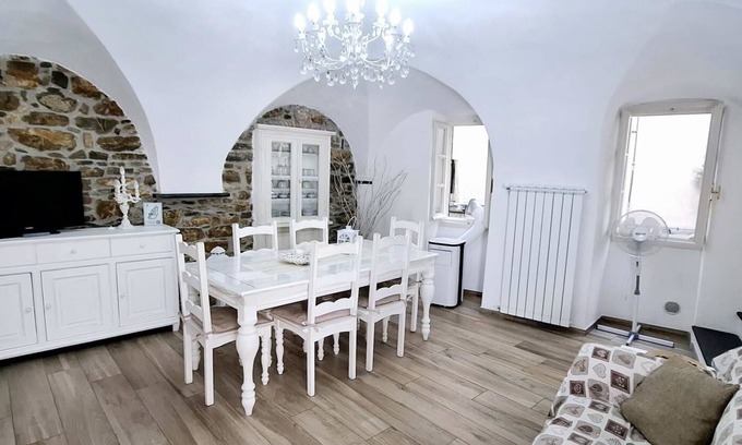Terzorio Apartment | "TASTE OF PROVENCE" among Olive Trees and the Sea.