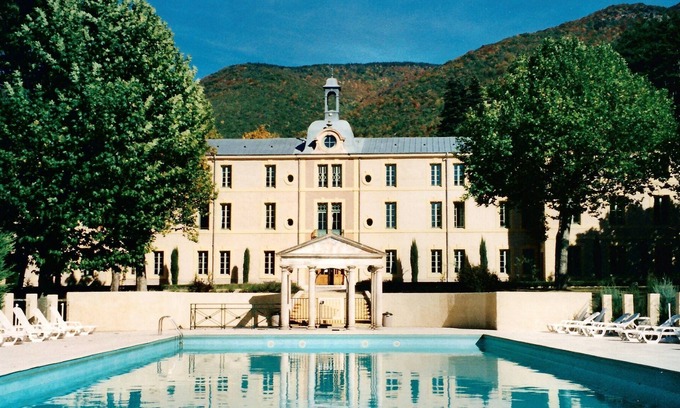 Montbrun-les-Bains Apartment | Tasteful apartment in Montbrun les Bains with terrace