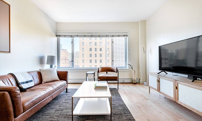 Lower Nob Hill Apartment | Tasteful Nob Hill 1BR w/Sauna, Gym, Stunning City View, by Blueground