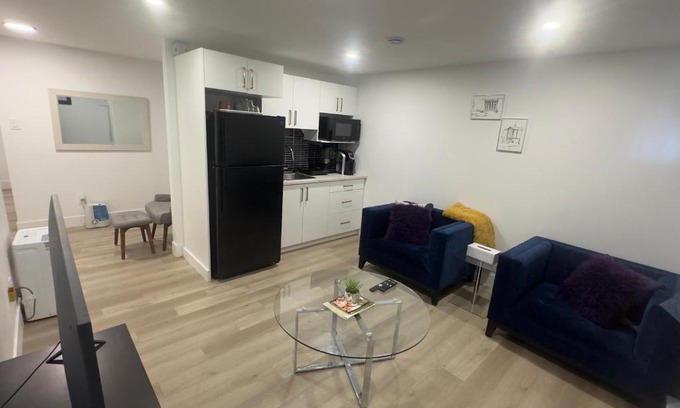 Dieppe Apartment | Tastefully furnished Apartment 5 Mins from Airport