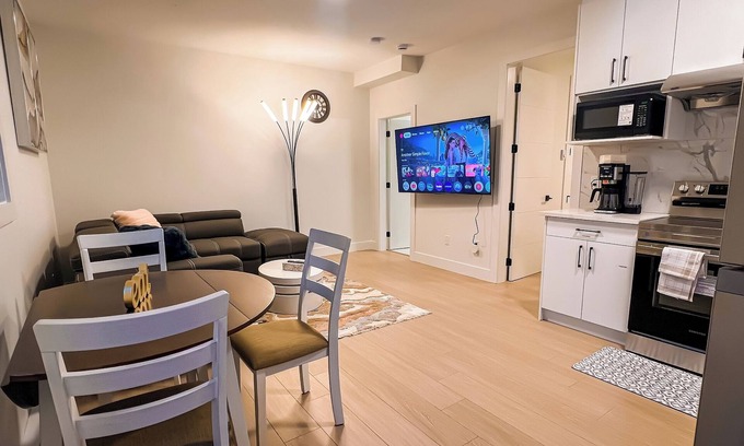 Langford House | Tastefully furnished brand new 1-bedroom suite in Bear Mountain