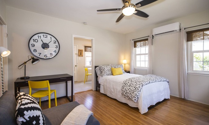 Burbank Apartment | Tastefully redone studio, great location. Single person. Fully equipped
