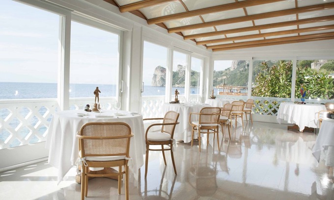 Marina del Cantone Hotel | Taverna del Capitano