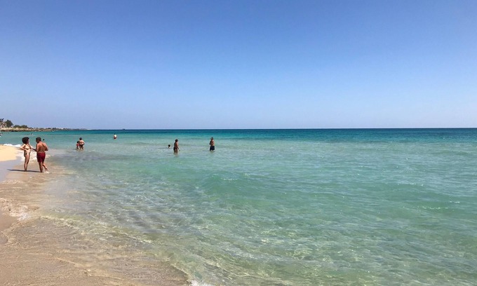 Lido Marini Apartment | Tavernetta with air conditioner