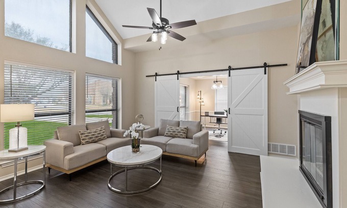 Denton House | TCH - 4BR/3BA Home in Denton - BB