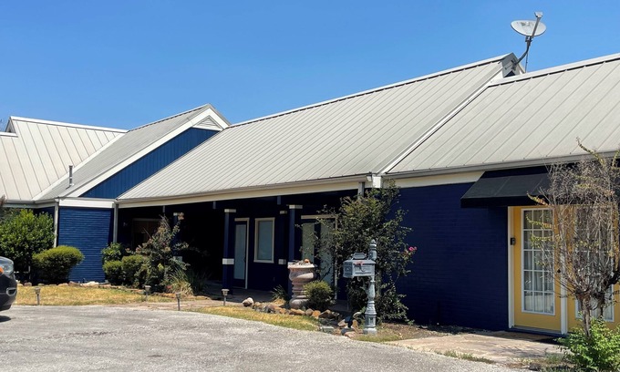 Brookeland Apartment | Tejas Waterfront Apartment on Lake Sam Rayburn