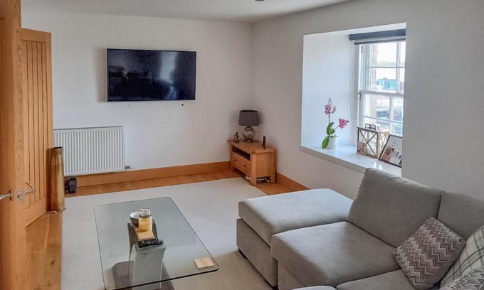 Burghead House | Telford Escape