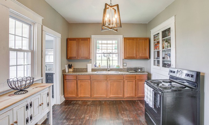 Drake House | Tennessee Family Farmhouse on 2 Acres!