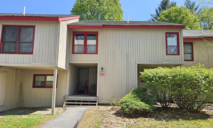 Lincoln House | Tennis, ski shuttle, pool & hot tub access, fireplace. L3102 by LRS