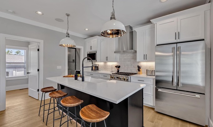 Berry Hill Cottage | Tenor - Private Rooftop - 8 Mins to Broadway