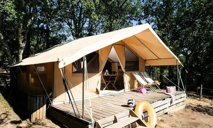 Lamothe-Fenelon House | Tent Lodge Ungewöhnliche Natur - 2 rooms - ohne Sanitäranlagen 5 Personen