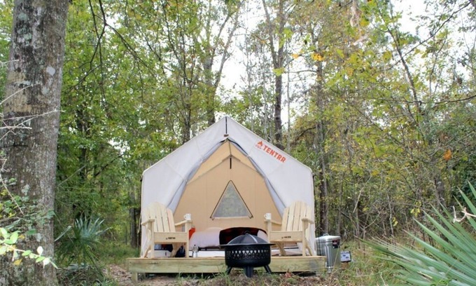 Mandeville RV Rental | Tentrr State Park Site - Louisiana Fontainebleau State Park - Pond View G - Sing
