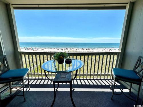 Ocean Drive Apartment | Tequila Sunrise