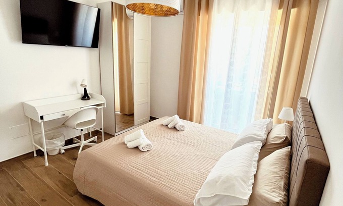 Termoli House | Termoli Station 3 - easy parking - room in downtown with private bathroom and balcony