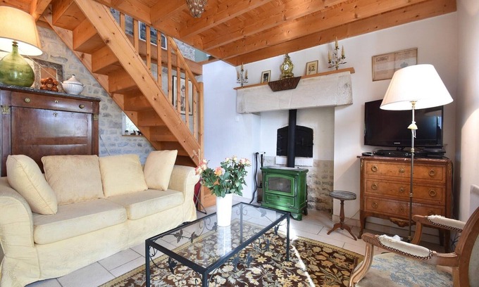 Fresville Cottage | Terrace & Tranquility Home