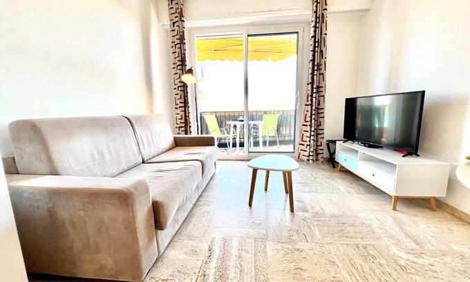 La Californie Apartment | Terrasse Bougainvillees