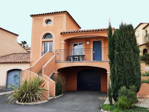 Beziers House | Terrasse du golf
