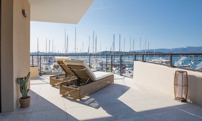Saint-Mandrier-sur-Mer Apartment | Terrasse DE LA MER - Superbe Appartement Bord de mer