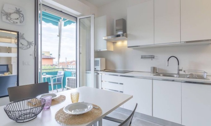 Ceriale Apartment | Terrazzino vista Mare by Interhome