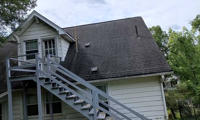 Lynchburg Apartment | Terrific 2-bedroom apartment with AC, in Lynchburg