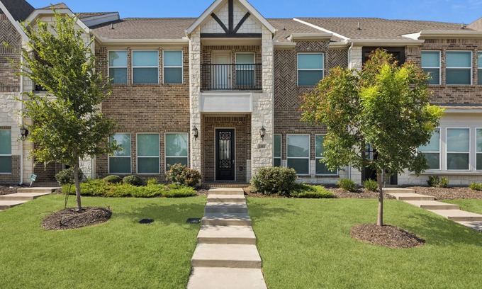 Farmers Branch House | Terrific 4BR Retreat - Prime DFW