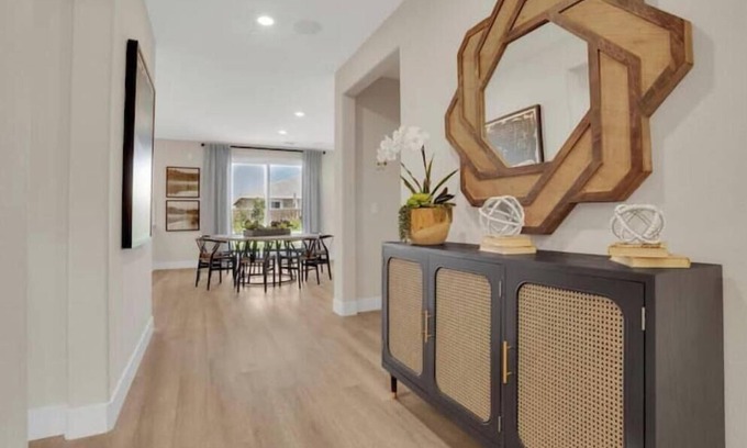 Lathrop House | Terrific 5-bedroom model home in Lathrop