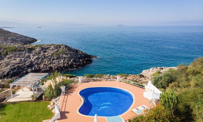 Stavros Villa | Tersanas Luxury 7 bedroom villa next to the sea