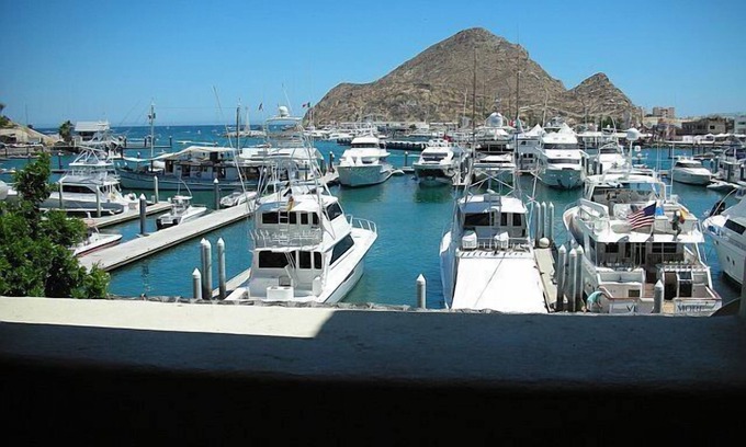 Centro Condo | Tesoro #32 - Large Studio, Marina Views