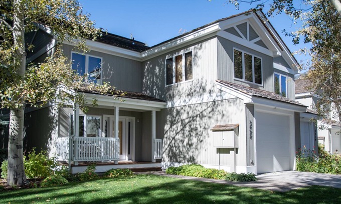 Teton Pines House | Teton Pines Country Club Townhome Hollyhock: 3 BR, 3.5 BA Townhouse in Wilson, Sleeps 6
