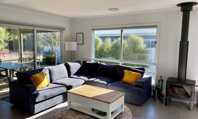 Porepunkah House | Tewksbury Haven