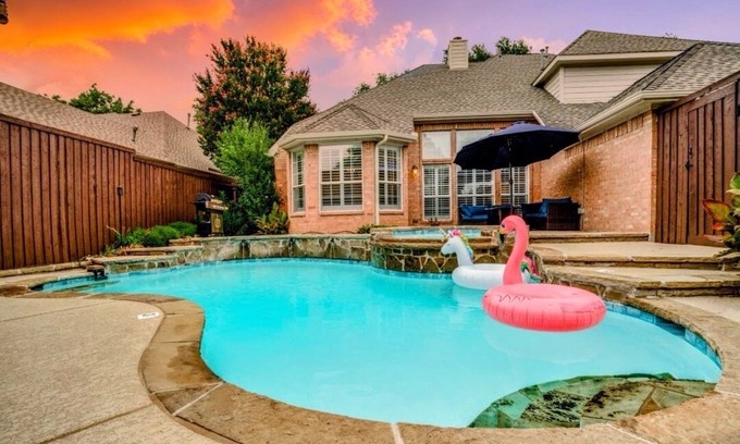 Frisco House | Texas-Style Poolside Getaway: 4BDR Oasis for 8