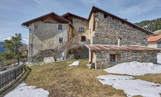 Lohn House | Tgea Simonett - Foundation Holidays in Historical Buildings