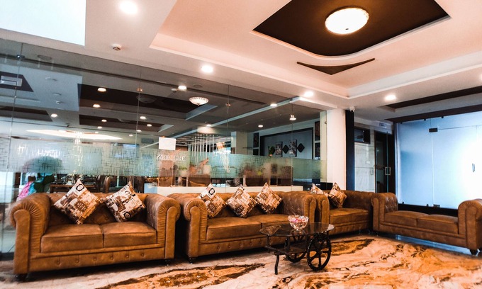 Bhopal Hotel | TGI Insignia