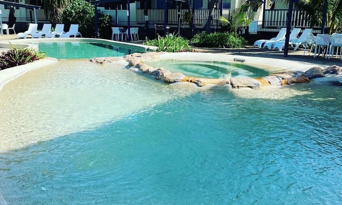 Eurong Cottage | TGIF, Thank god it's Fraser. 3 Bed, 6 Guest with pool and Spa