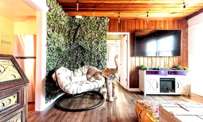 Mission Beach Condo | Thai Oasis: 1BD Retreat: Parking, Steps 2 Beach!