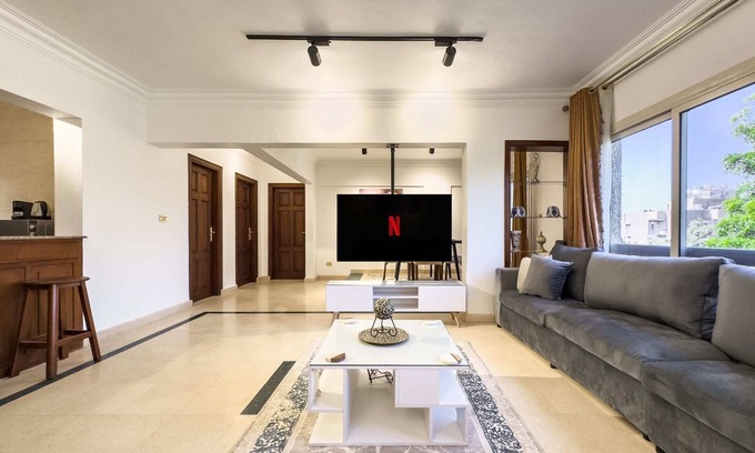 Taqseem Laselky Apartment | The 2bdr Velvet Vibe @ Maadi
