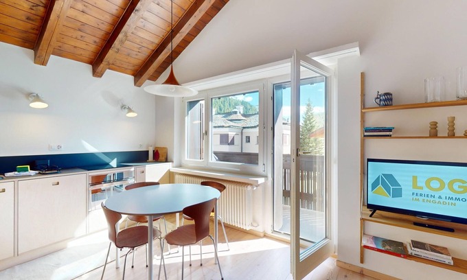 Celerina-Schlarigna Apartment | The 3-room apartment on the top floor, approx.