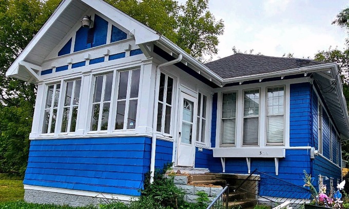 Peoria House | The 3 season porch
