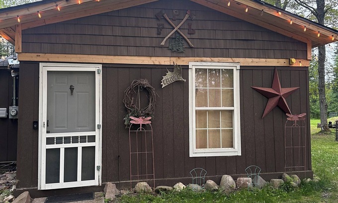 Grayling Cabin | The 4 Pine Lodge Grayling -nwith Lake Access!