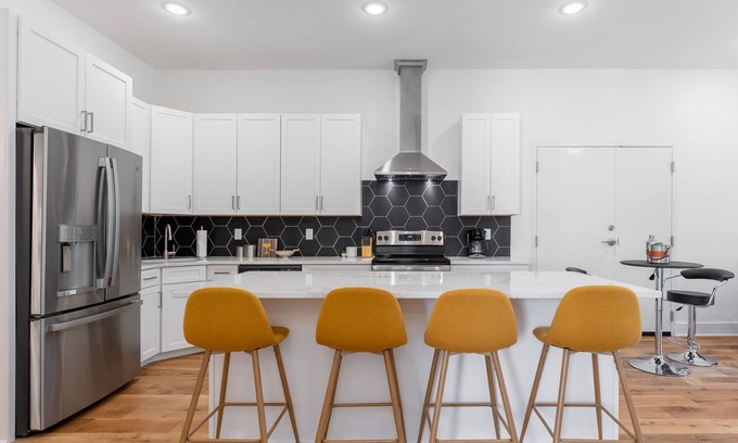 Inglewood Condo | The A Side - Luxury Condo with Modern Edge
